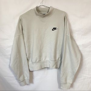 Nike long sleeve sweater.